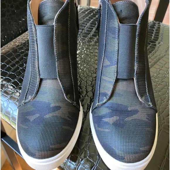 Linea Paolo camouflage wedge shoe/sneaker 7 1/2 medium width - Picture 3 of 15